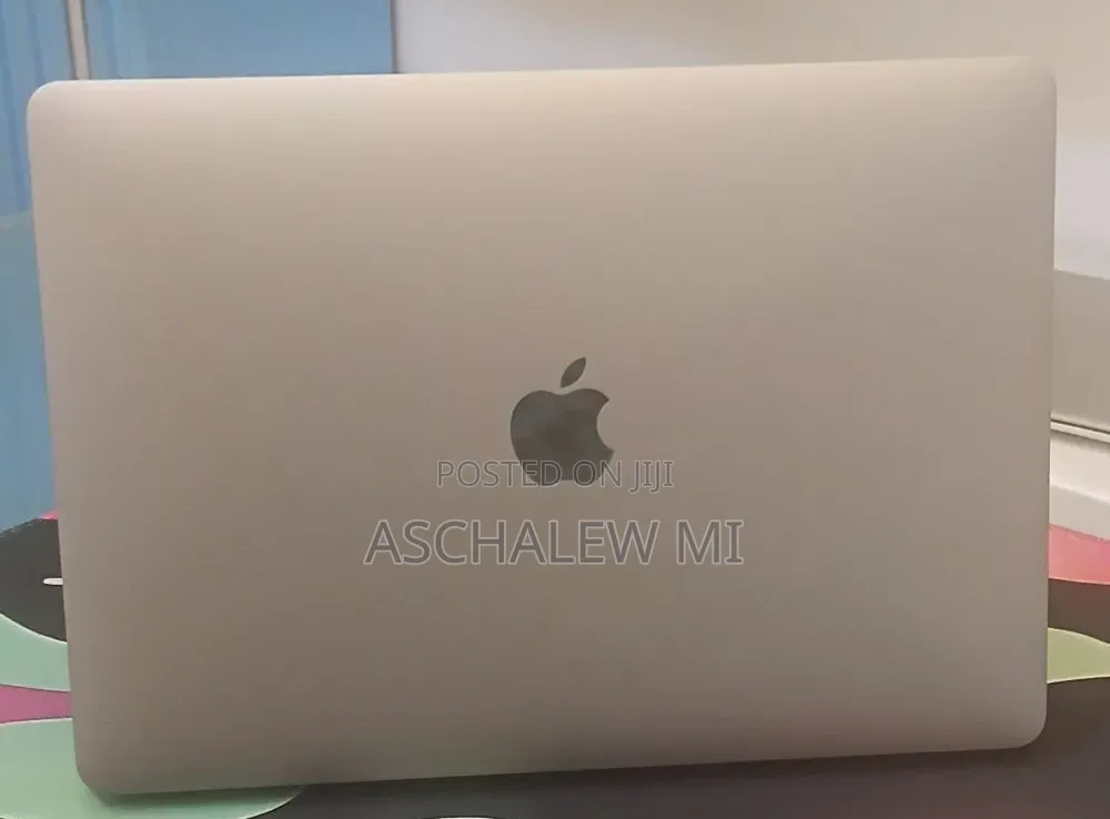 New Laptop Apple MacBook Pro 2020 8GB Apple M1 SSD 256GB