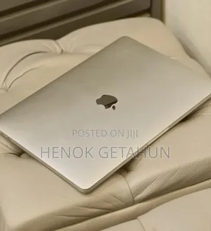 New Laptop Apple MacBook Pro 2020 32GB Intel Core i7 SSD 512GB
