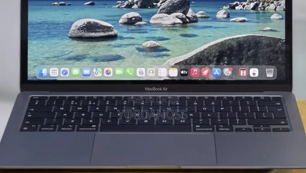 New Laptop Apple MacBook Air 2020 M1 16GB Apple M1 SSD 256GB