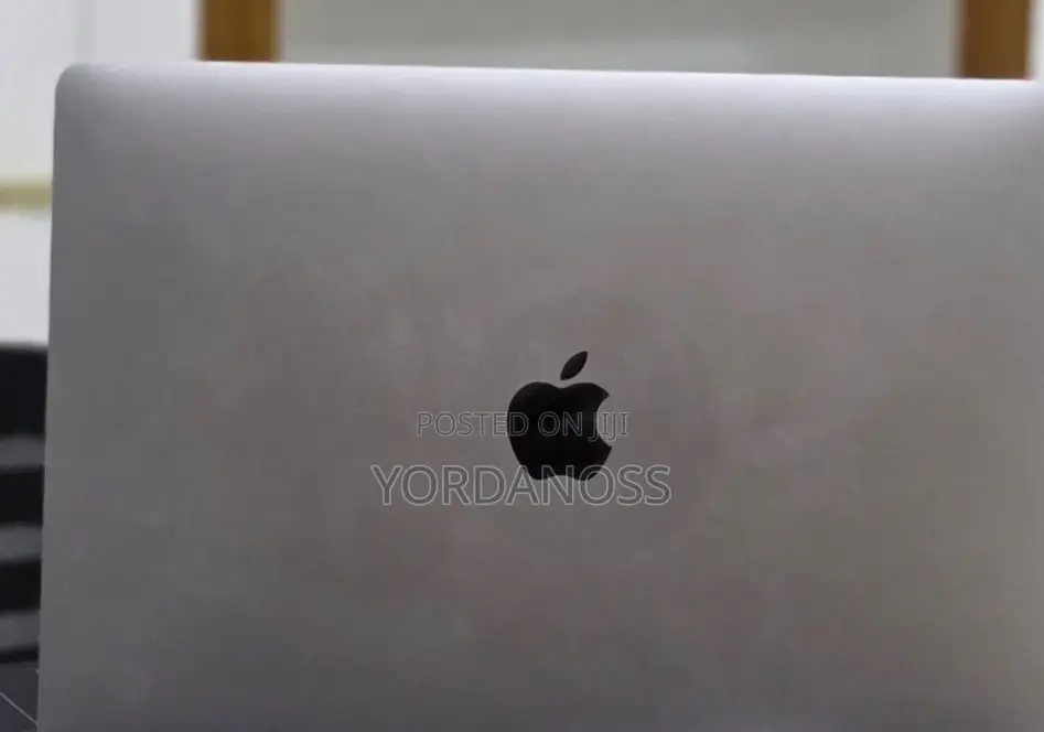 New Laptop Apple MacBook Pro 2017 16GB Intel Core i5 SSD 512GB