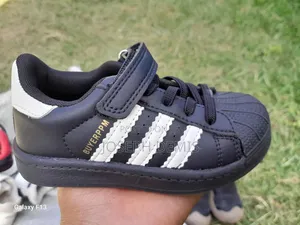 Kids Shoes (የልጆች ጫማ)