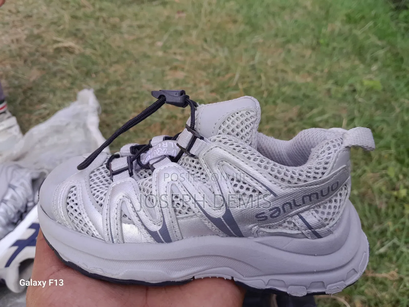 Kids Shoes (የልጆች ጫማ)