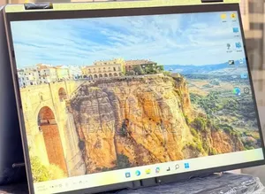 New Laptop Lenovo Yoga 7i 16GB Intel Core Ultra 7 SSD 512GB