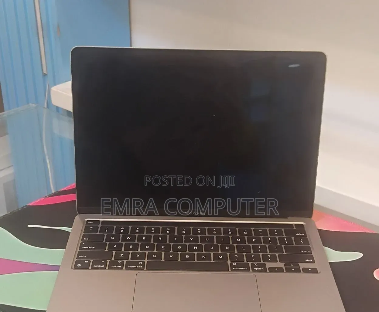 New Laptop Apple MacBook Pro 2020 M1 8GB Apple M1 Pro SSD 256GB