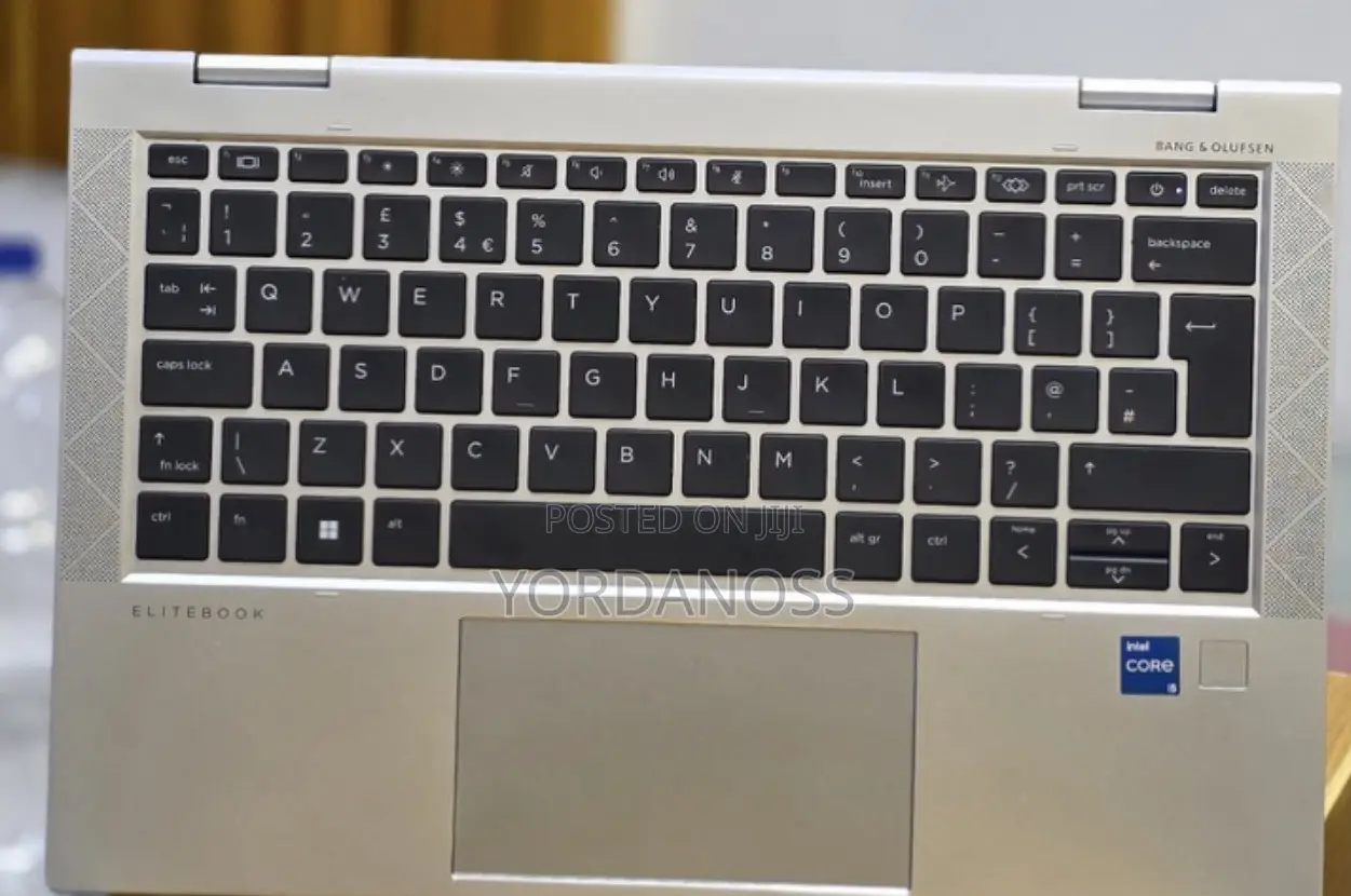New Laptop HP EliteBook x360 1030 G8 16GB Intel Core i5 SSD 512GB