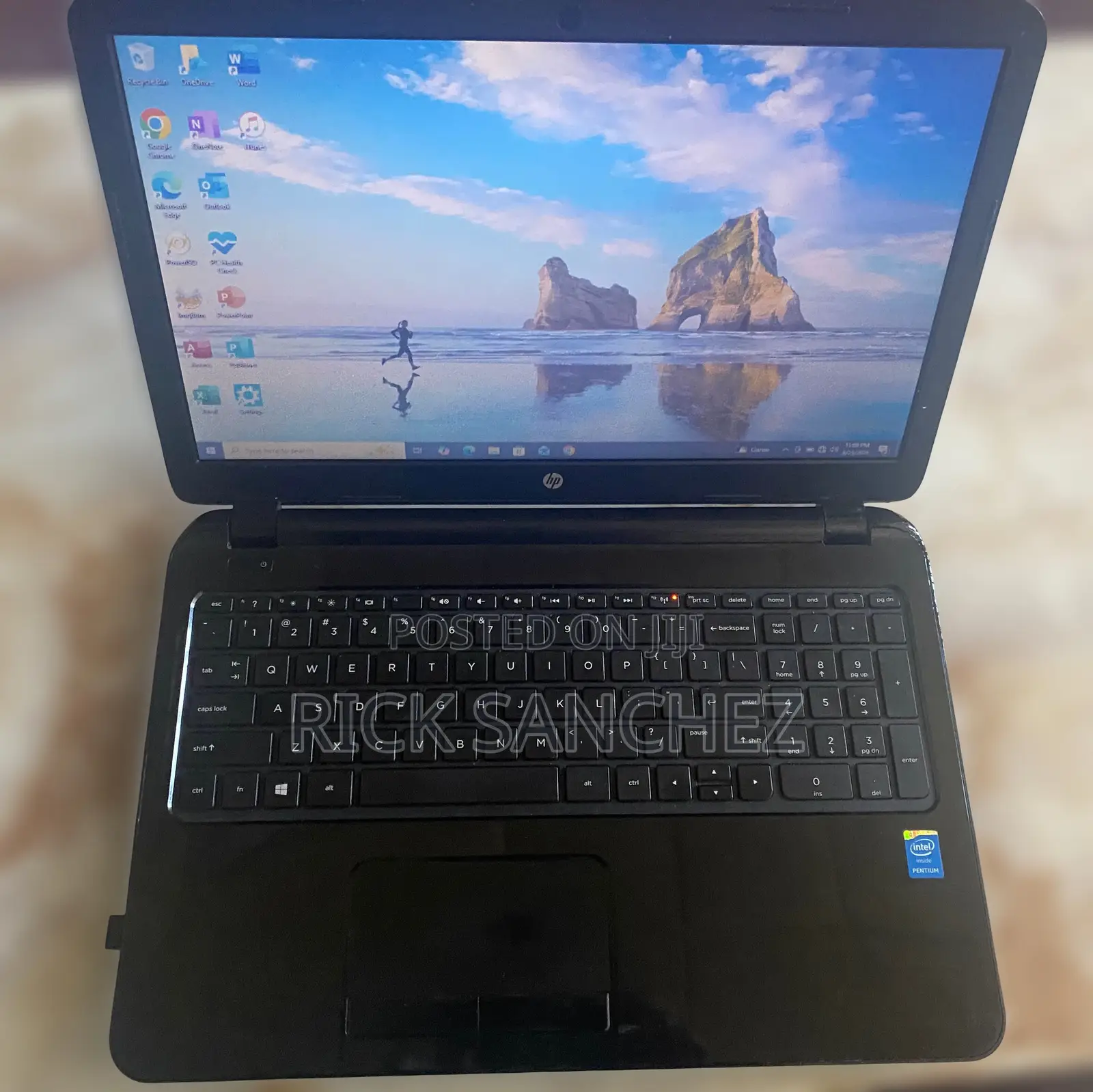Laptop HP 250 G3 4GB Intel Pentium HDD 320GB