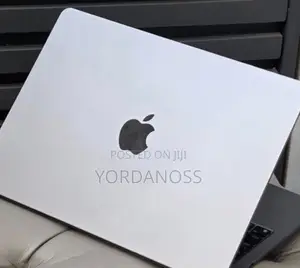 New Laptop Apple MacBook Air 2022 M2 8GB Apple M2 SSD 256GB