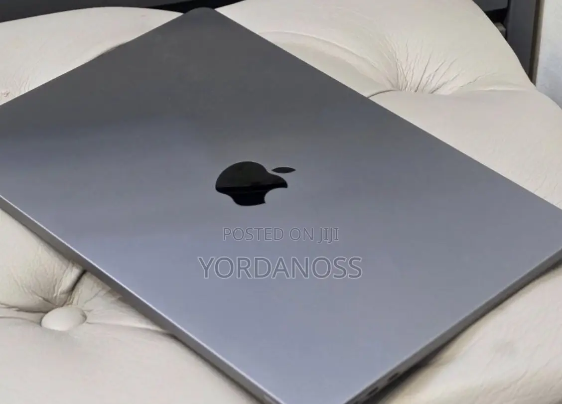 New Laptop Apple MacBook Air 2022 M2 8GB Apple M2 SSD 256GB