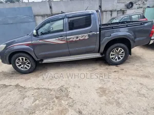 Toyota Hilux 2014