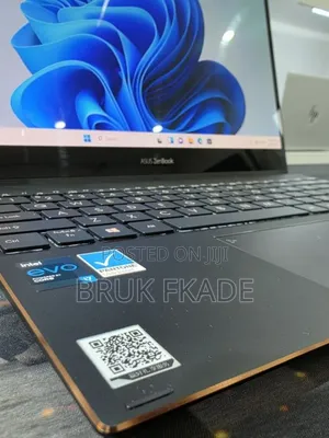 New Laptop Asus Zenbook Flip 13 UX363 16GB Intel Core i7 SSD 512GB
