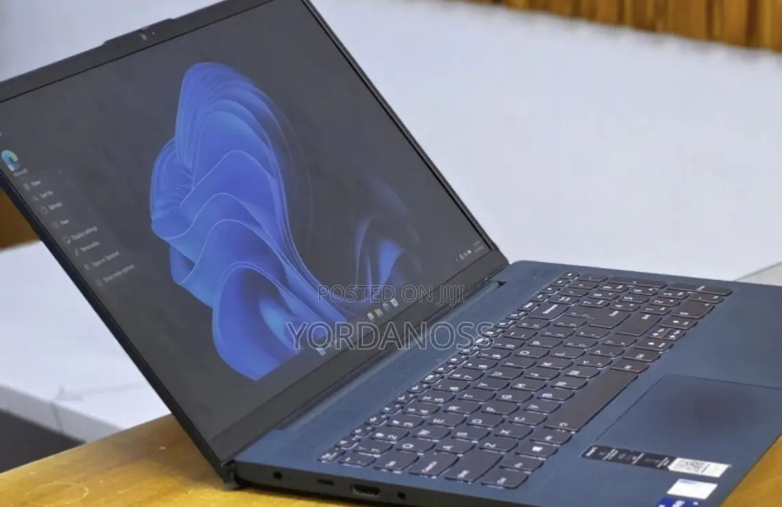 New Laptop Lenovo IdeaPad 520 16GB Intel Core i7 SSD 512GB