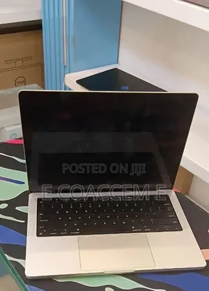 New Laptop Apple MacBook 16GB SSD 512GB