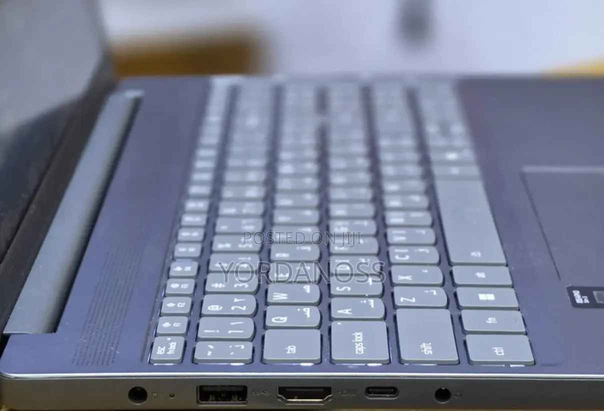 New Laptop Lenovo Ideapad 3 16GB Intel Core i7 SSD 512GB