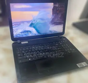 Laptop Toshiba Satellite C55 4GB Intel Celeron HDD 320GB