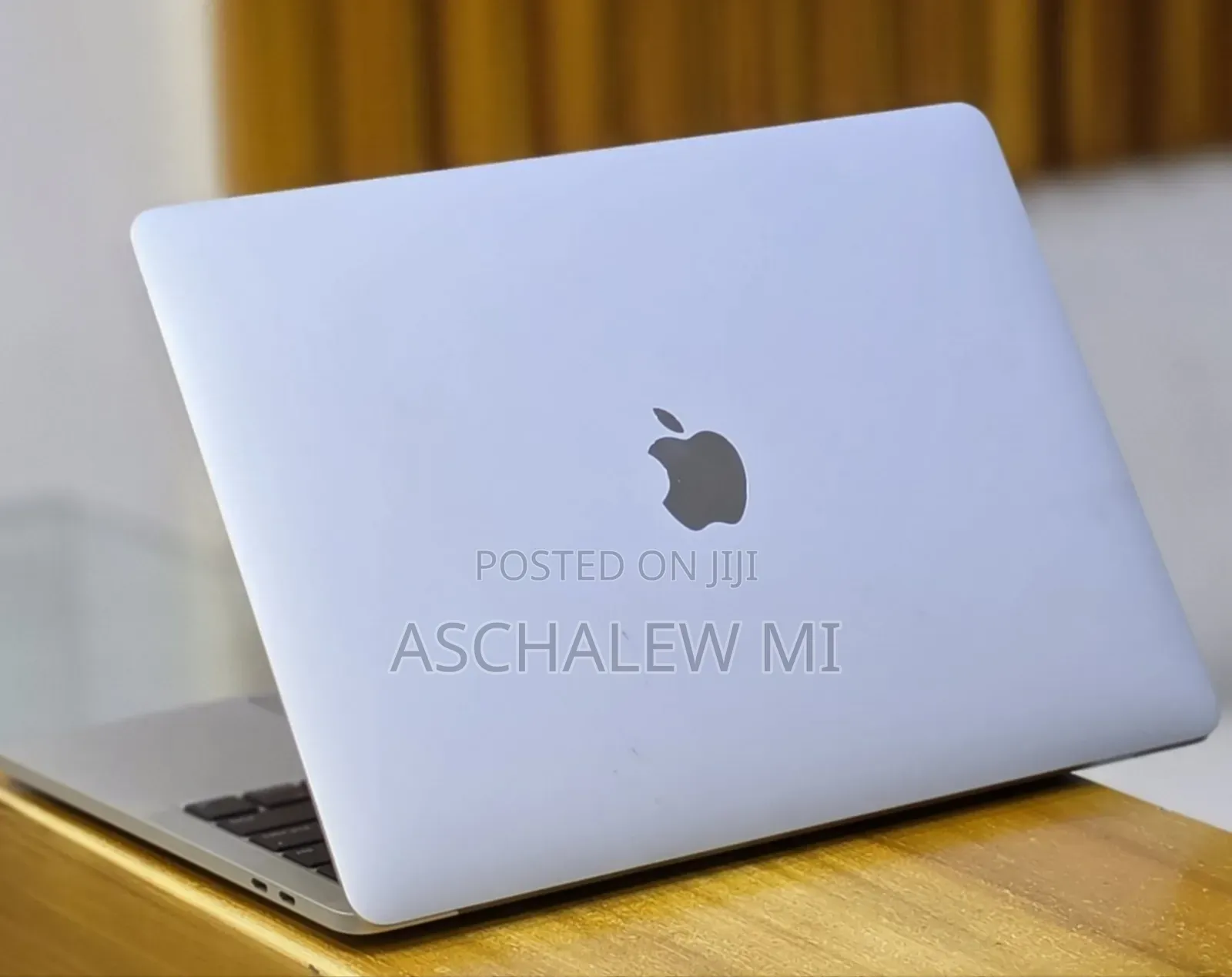 New Laptop Apple MacBook Pro 2020 32GB Intel Core i7 SSD 512GB