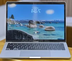 New Laptop Apple MacBook Pro 2020 32GB Intel Core i7 SSD 512GB