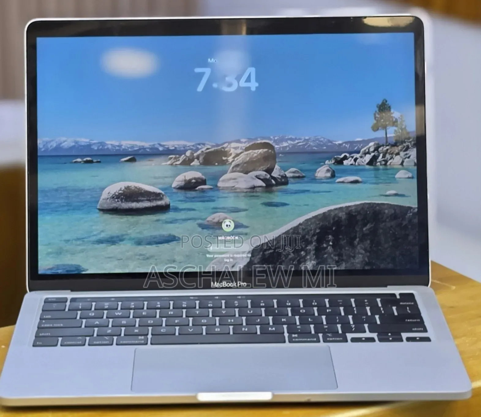 New Laptop Apple MacBook Pro 2020 32GB Intel Core i7 SSD 512GB