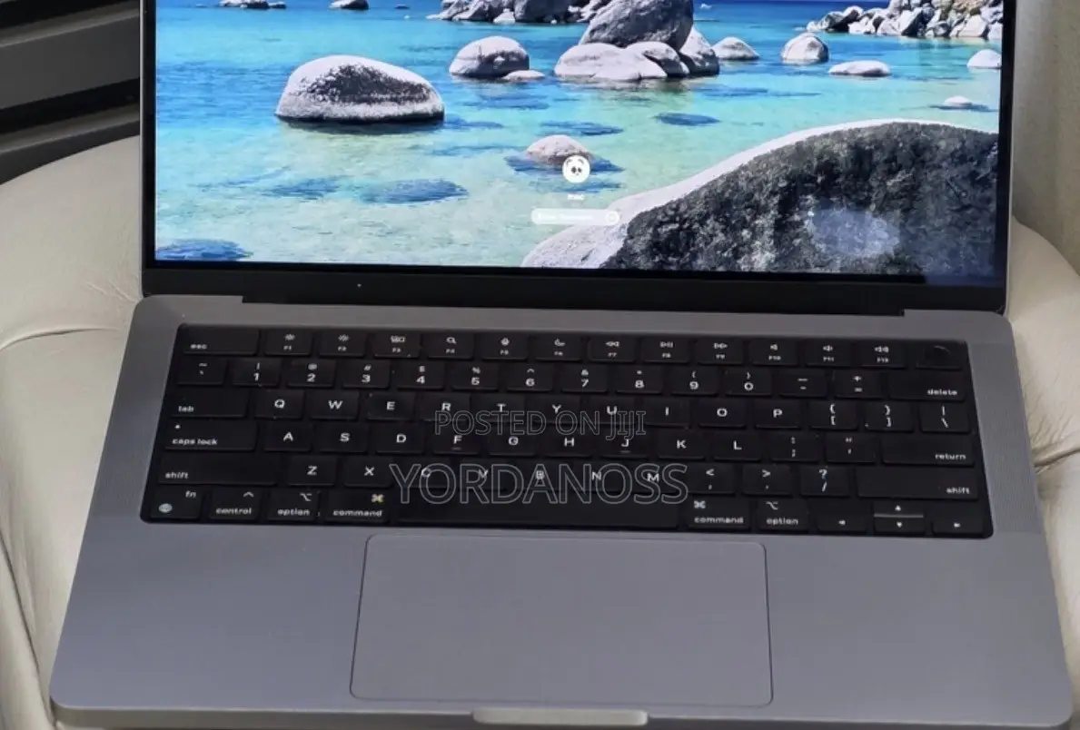New Laptop Apple MacBook Pro 2021 M1 32GB Apple M1 Pro SSD 512GB