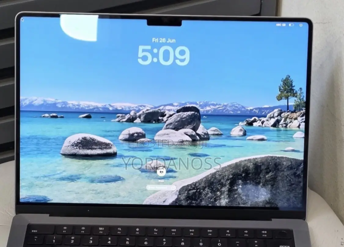 New Laptop Apple MacBook Pro 2021 M1 32GB Apple M1 Pro SSD 512GB