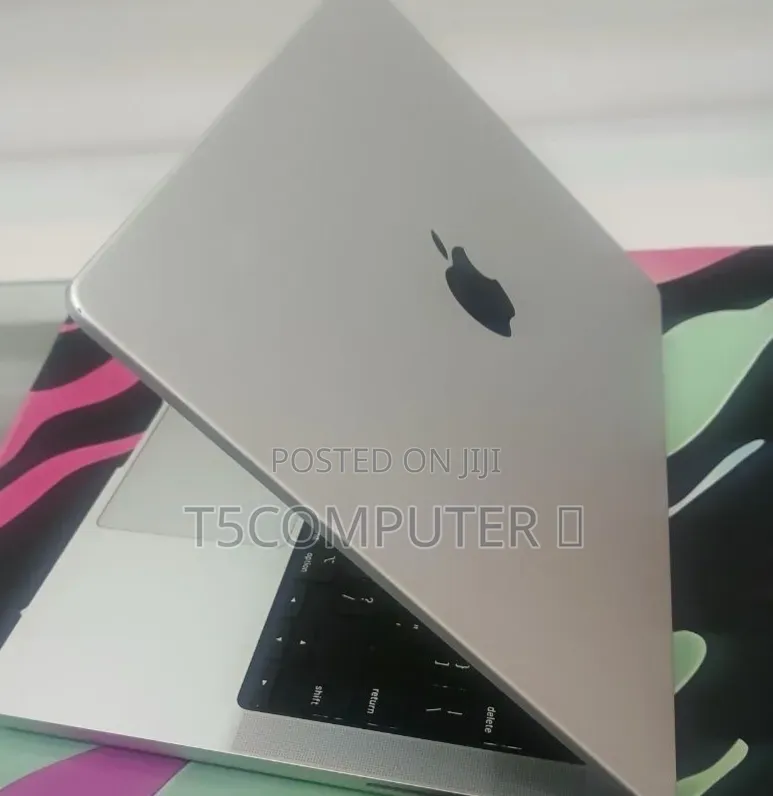 New Laptop Apple MacBook Pro 2021 M1 16GB Apple M1 Pro SSD 512GB