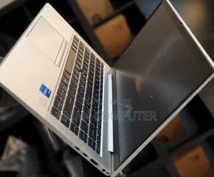 New Laptop HP EliteBook 840 G11 16GB Intel Core i7 SSD 512GB