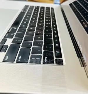 New Laptop Apple MacBook Pro 2021 M1 16GB Apple M1 Pro SSD 512GB