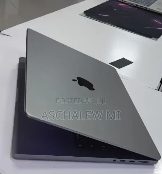 New Laptop Apple MacBook Pro 2021 M1 32GB Apple M1 Pro SSD 1T