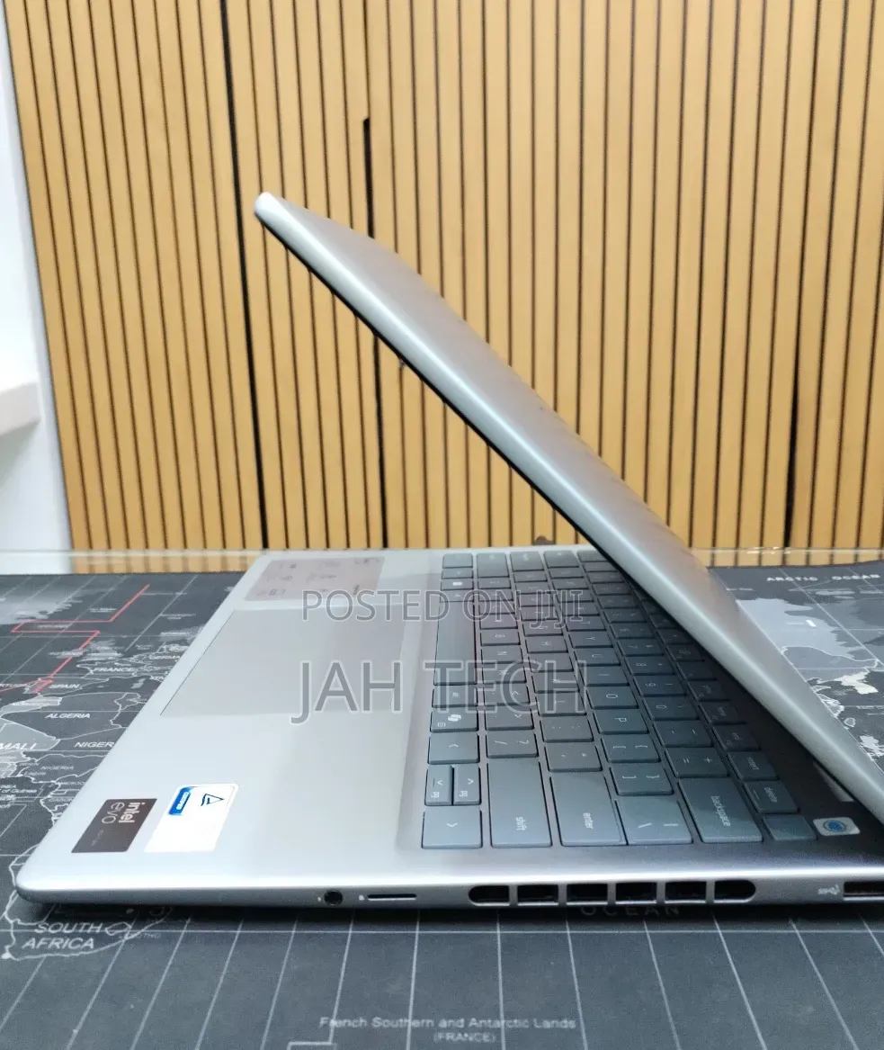 New Laptop Dell Inspiron 14 16GB Intel Core Ultra 7 SSD 512GB