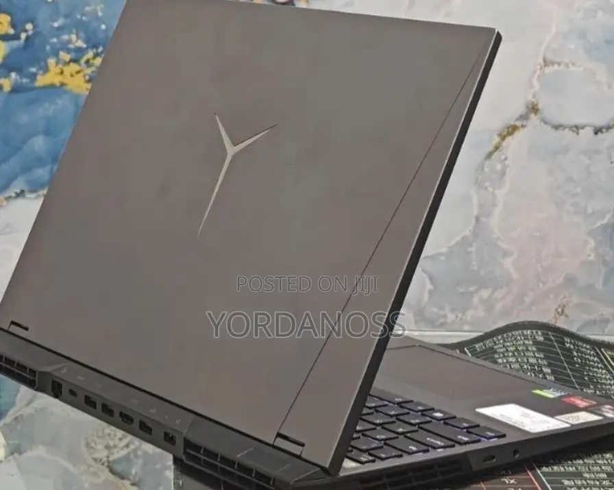 New Laptop Lenovo Legion 5 16GB AMD Ryzen 7 SSD 512GB