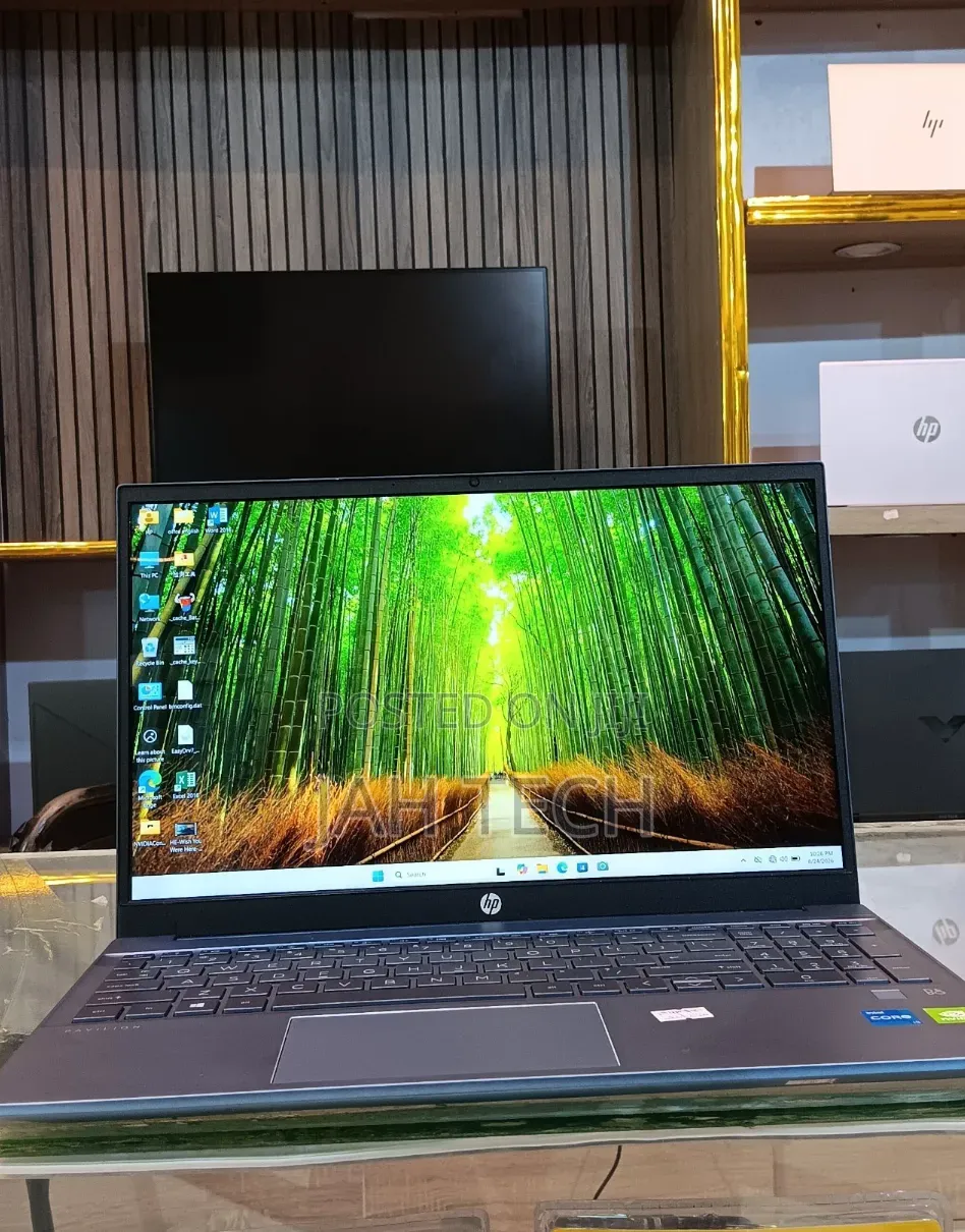 New Laptop HP Pavilion 15 16GB Intel Core i5 SSD 512GB