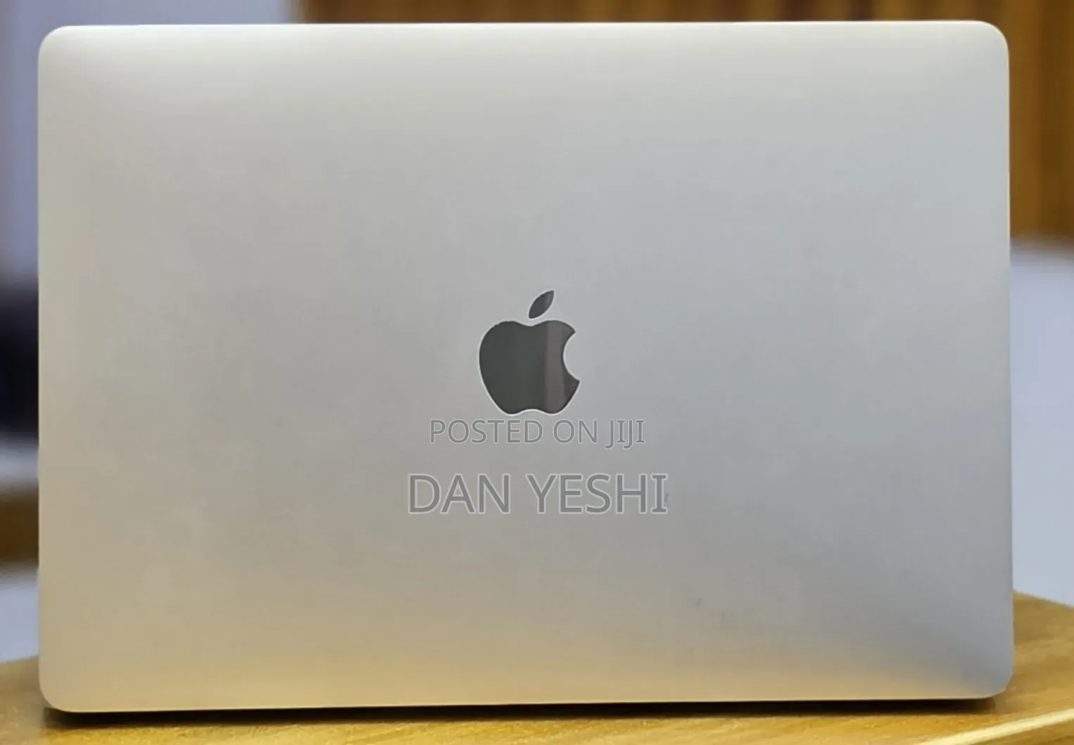 New Laptop Apple MacBook Pro 2020 32GB Intel Core i7 SSD 512GB