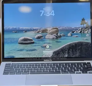New Laptop Apple MacBook 2020 32GB Intel Core i7 SSD 512GB