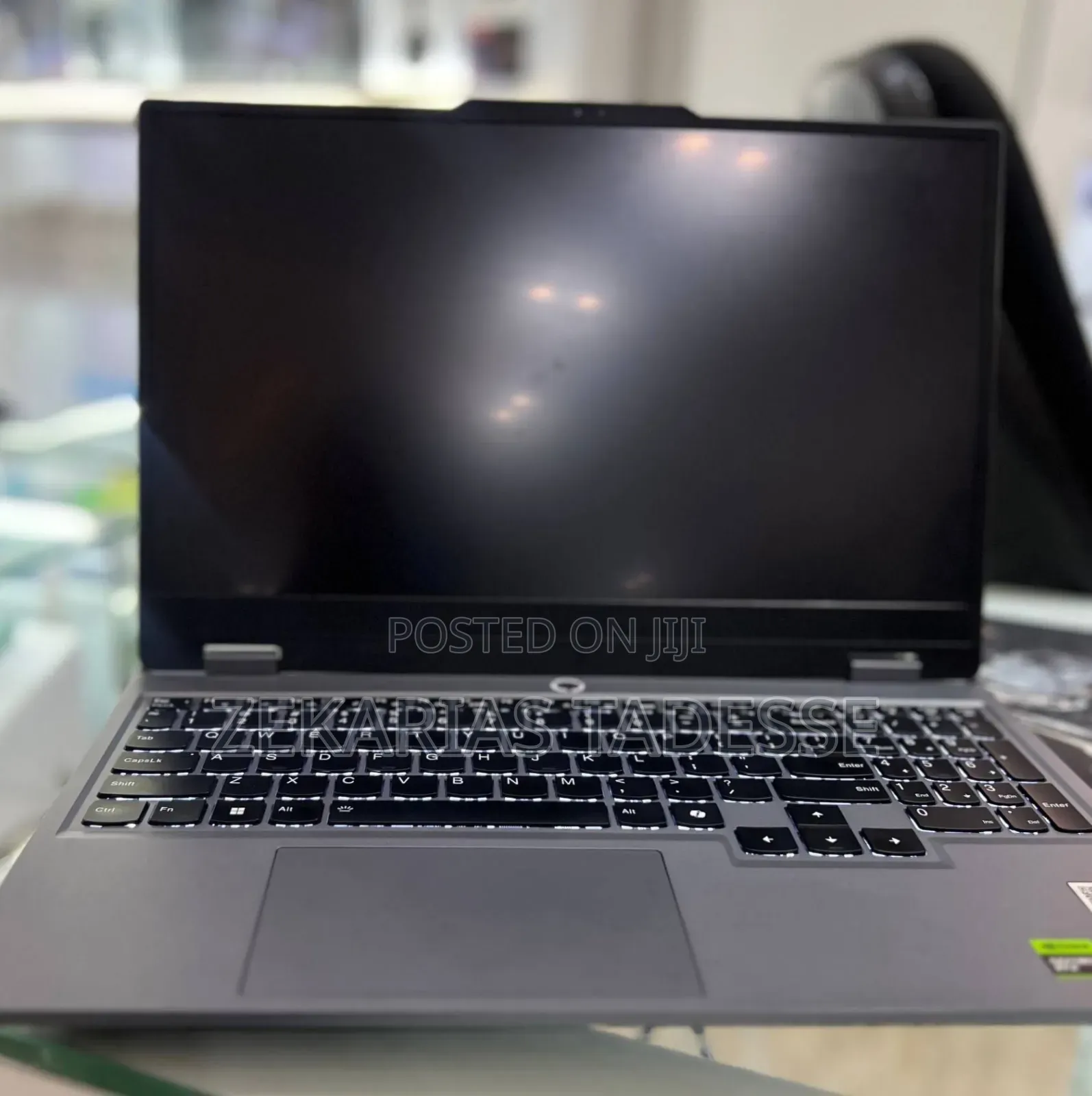New Laptop Lenovo LOQ 15IRH8 16GB AMD Ryzen 5 SSD 512GB