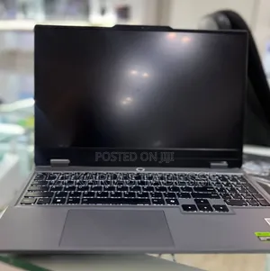 New Laptop Lenovo LOQ 15IRH8 16GB AMD Ryzen 5 SSD 512GB