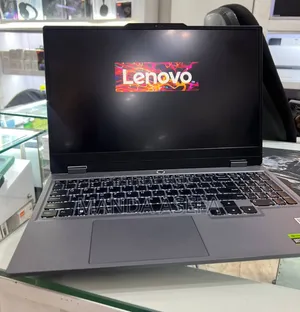 New Laptop Lenovo LOQ 15IRH8 16GB AMD Ryzen 5 SSD 512GB