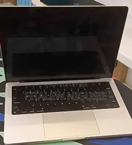 New Laptop Apple MacBook Pro 2021 M1 16GB Apple M1 Pro SSD 512GB