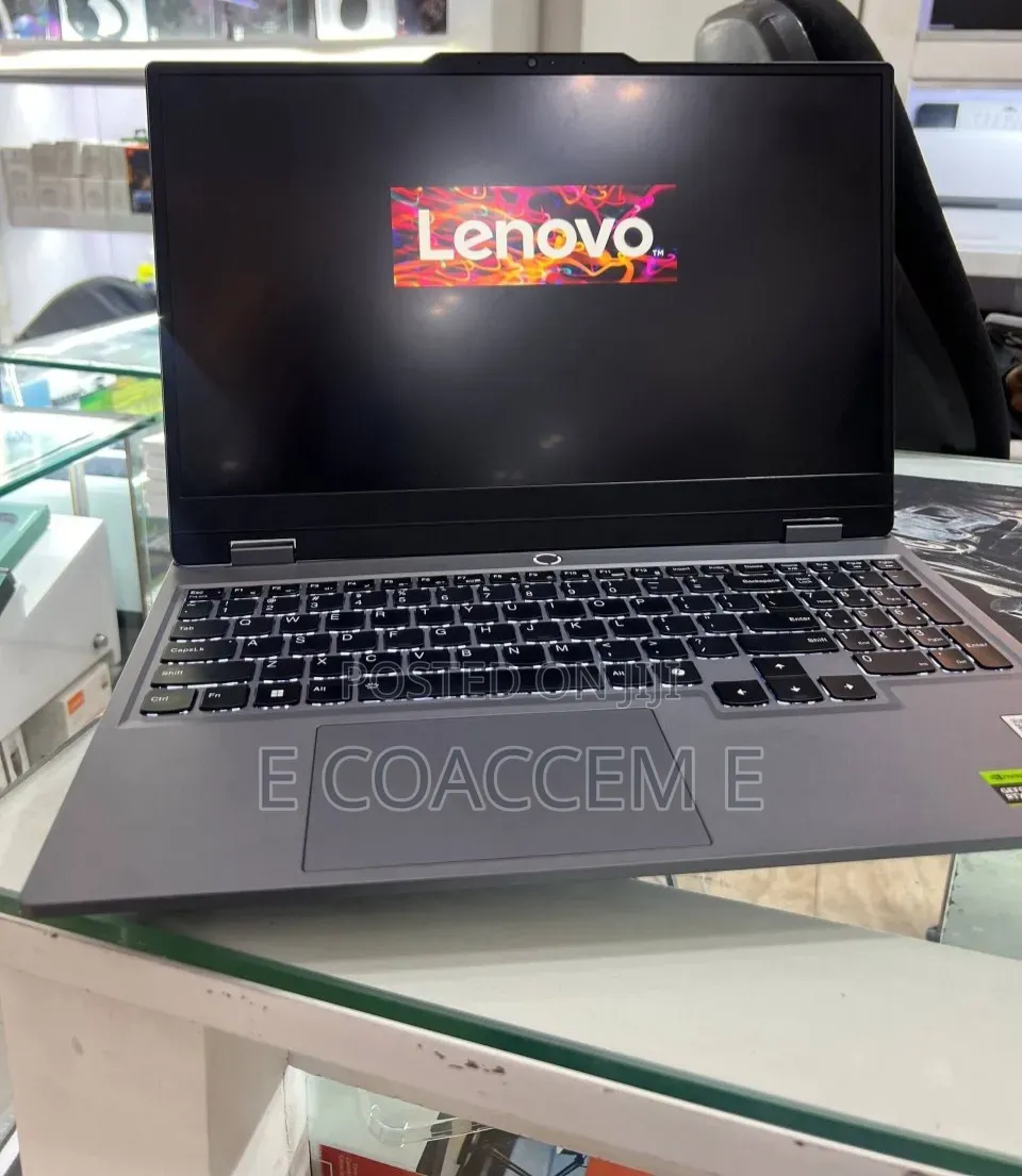 New Laptop Lenovo 16GB AMD Ryzen 5 SSD 512GB