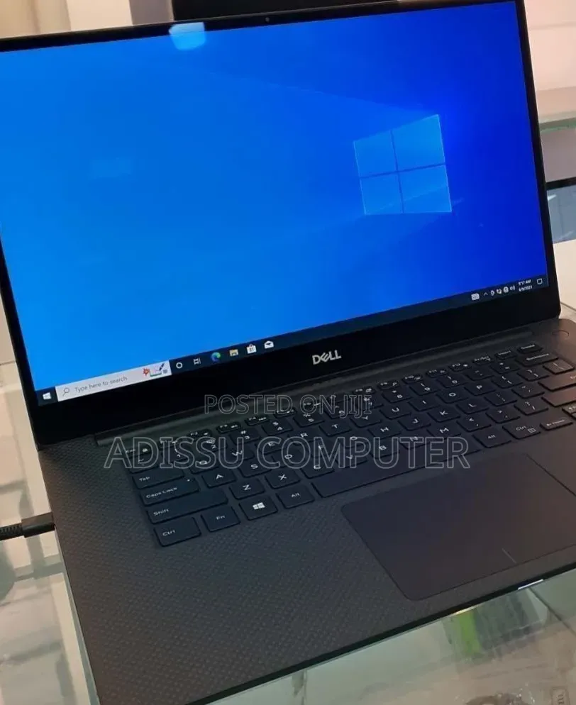 New Laptop Dell XPS 15 16GB Intel Core i9 SSD 512GB