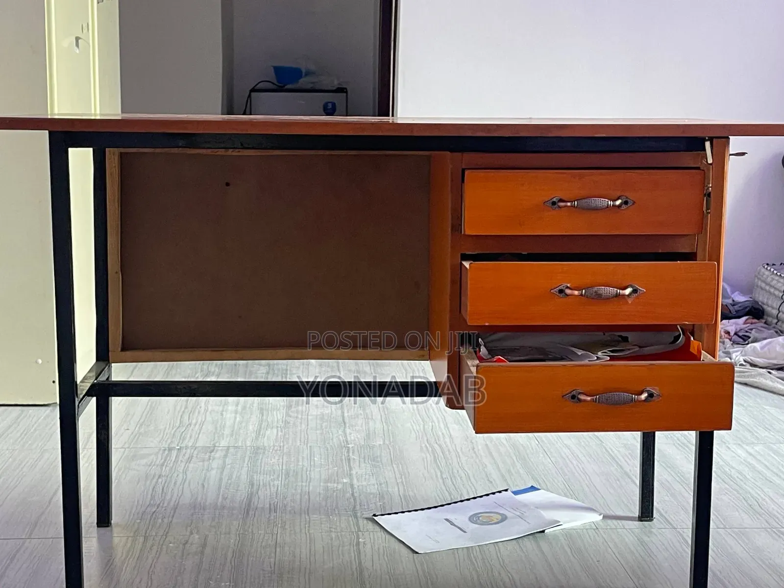 Desk in Teak