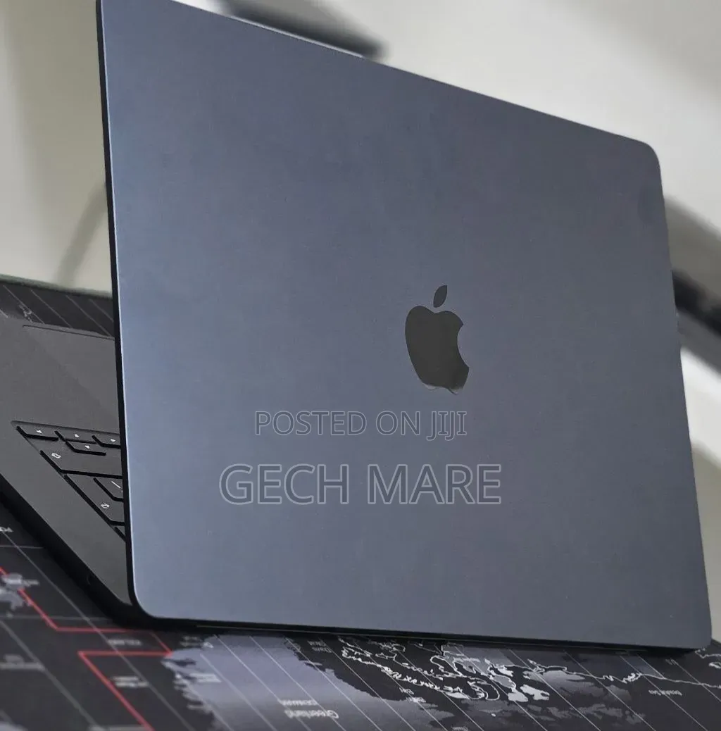 New Laptop Apple MacBook Air 2025 M4 16GB Apple M4 SSD 256GB