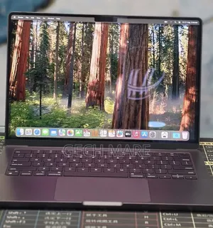 New Laptop Apple MacBook Pro 2024 M4 16GB Apple M4 Pro SSD 512GB