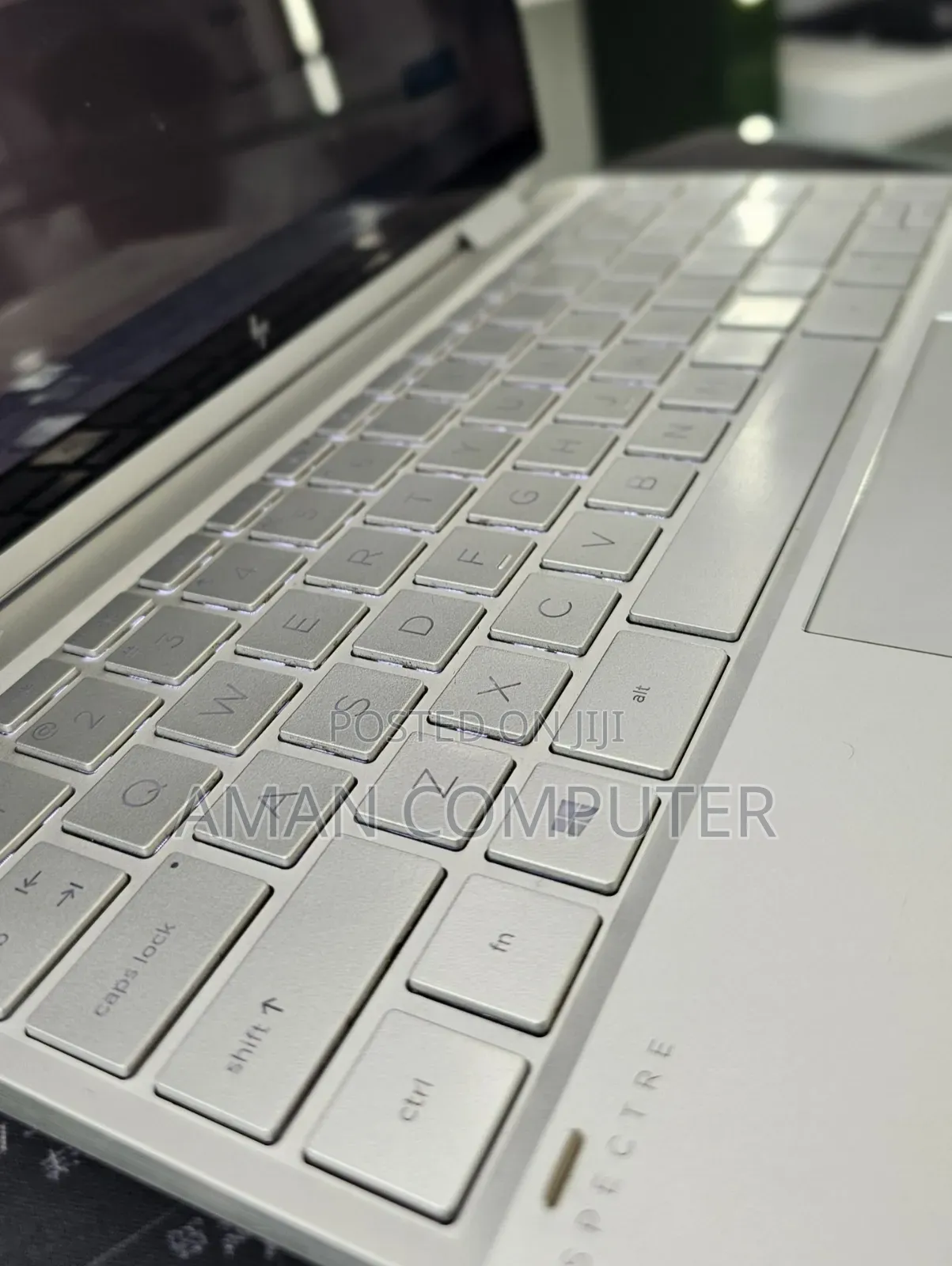 New Laptop HP Spectre 8GB Intel Core i7 SSD 512GB