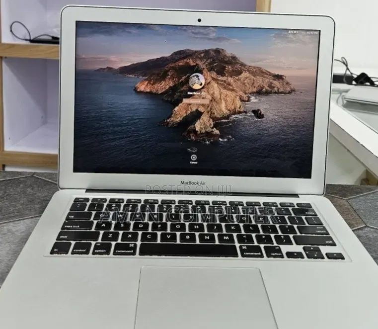 New Laptop Apple MacBook Air 2017 8GB Intel Core i5 SSD 256GB