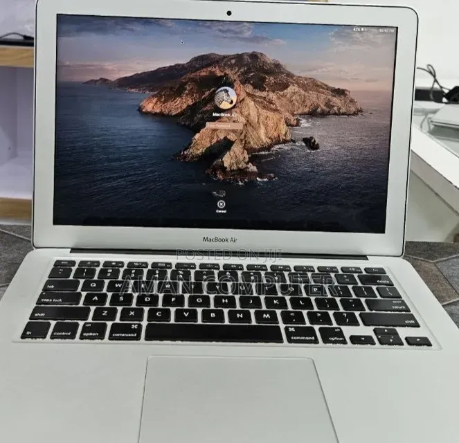 New Laptop Apple MacBook Air 2017 8GB Intel Core i5 SSD 256GB