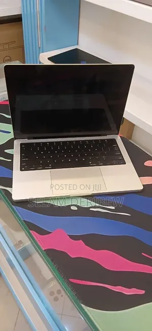 New Laptop Apple MacBook Pro 16GB Apple M1 Pro SSD 512GB
