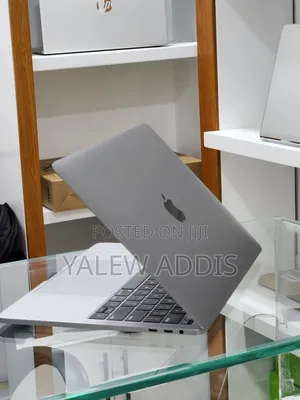 New Laptop Apple MacBook Pro 2019 16GB Intel Core i7 SSD 512GB