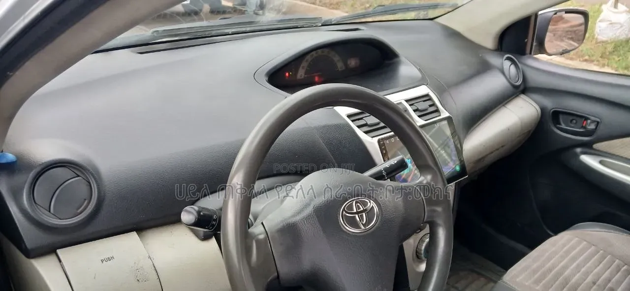 Toyota Yaris 2008 Silver