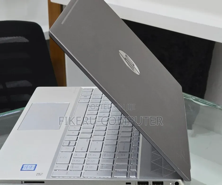 New Laptop HP Pavilion 15 16GB Intel Core i7 SSD 256GB