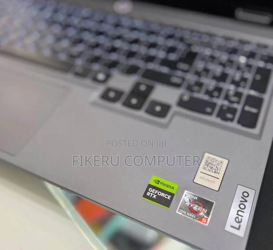 New Laptop Lenovo LOQ 15AHP10 16GB AMD Ryzen 5 SSD 512GB