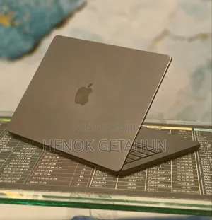 New Laptop Apple MacBook Pro 2024 M4 16GB Apple M4 SSD 512GB